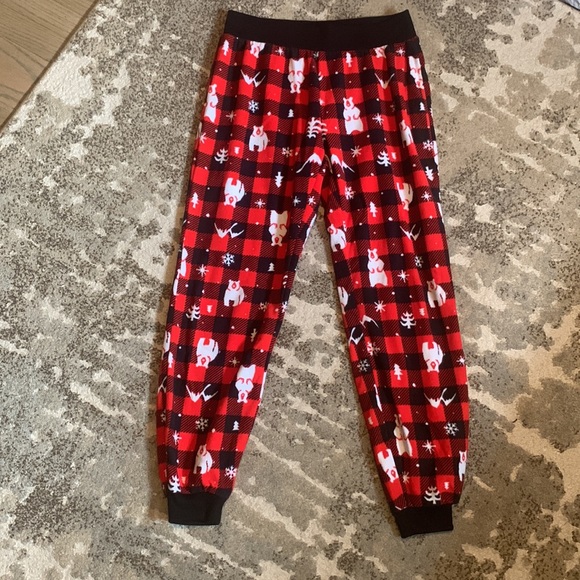 Women’s Mama Bear Christmas Pajamas set - Picture 5 of 8